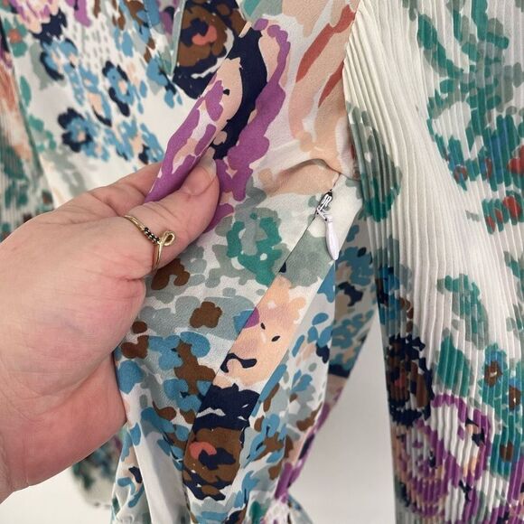 Charming Charlie Women's Floral Top Blouse Long Sleeve Peplum Multicolor Medium - Picture 6 of 16